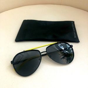 NWOT quay sunglasses